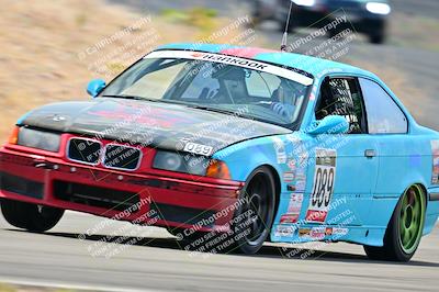 media/May-04-2025-Lucky Dog Racing (Sun) [[21629467aa]]/Turn 4 (10-1045am)/Front/